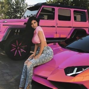 Meet your Posher, Nicole